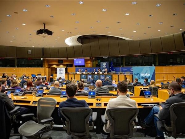 Brussels sees rise of a pro-EU right