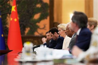 What would a trade war with China look like?