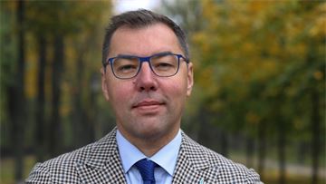 Don’t let high energy prices sway you, says Ukraine to the West. The sanctions war must go on.