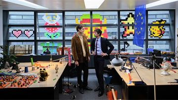 Parlement crew looks for extras among real-life Eurocrats