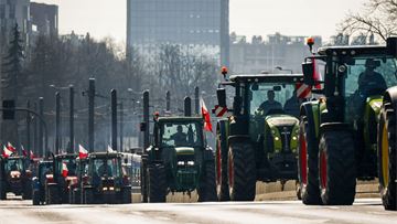 Europe’s farming lobby shows its muscle, as leaders delay a deal to support Ukraine’s food industry