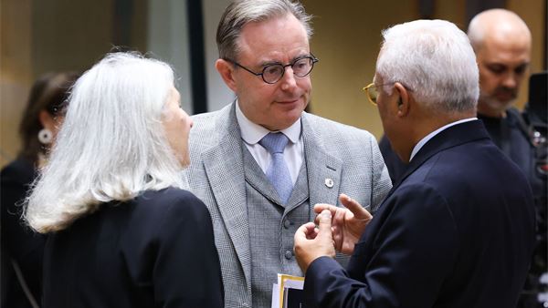 The EU’s funding plans for Kyiv hit a Belgian wall — now what?