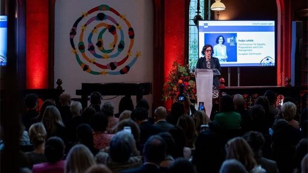 Women still work 15 months to earn men’s annual pay, EU index shows