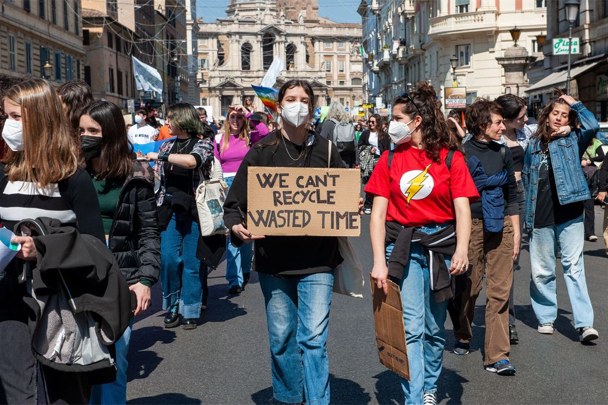 Op-ed: Europe must be a climate policy leader for the sake of its society – The Parliament Magazine