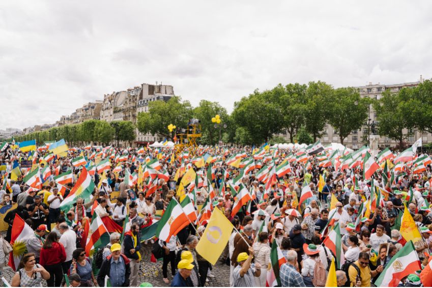 Iran Rally Paris