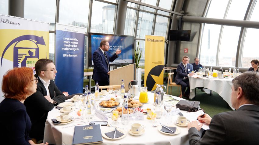 MEPs discussing steel in the European Parliament